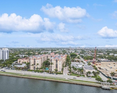 1801 N Flagler Drive - Photo Thumbnail 4