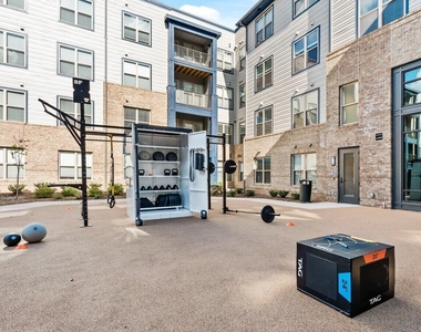 1950 Grisdale Lane - Photo Thumbnail 25