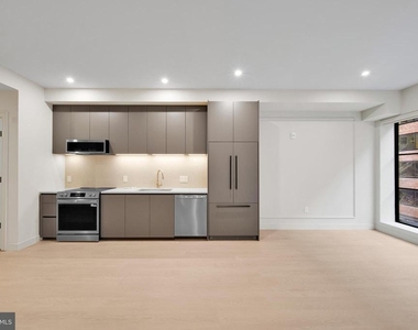 2121 Ward Place Nw - Photo Thumbnail 6