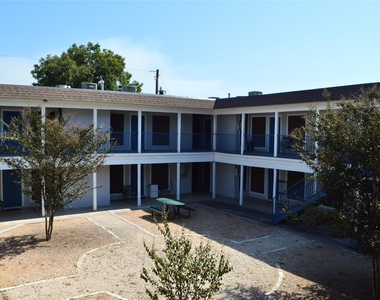 4709 Harmon Ave - Photo Thumbnail 1