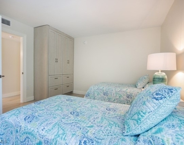 2850 Gulf Shore Boulevard N - Photo Thumbnail 19