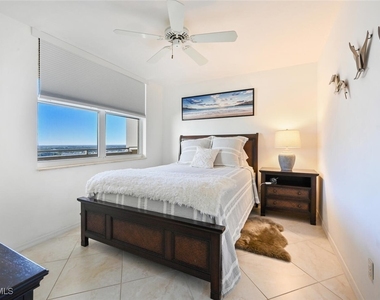 5550 Heron Point Drive - Photo Thumbnail 17