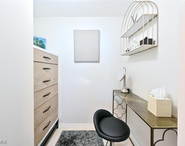 5550 Heron Point Drive - Photo Thumbnail 16