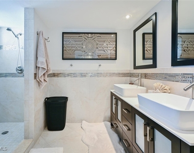 5550 Heron Point Drive - Photo Thumbnail 15