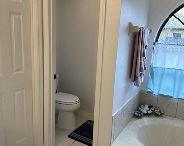1461 Wellington Circle - Photo Thumbnail 18