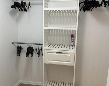 1461 Wellington Circle - Photo Thumbnail 15
