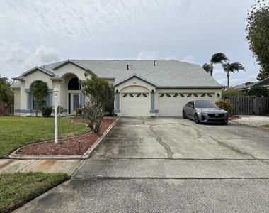 1461 Wellington Circle - Photo Thumbnail 1