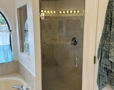 1461 Wellington Circle - Photo Thumbnail 20