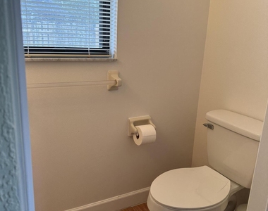 1461 Wellington Circle - Photo Thumbnail 29