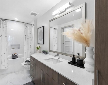 425 Centerpointe Circle - Photo Thumbnail 9