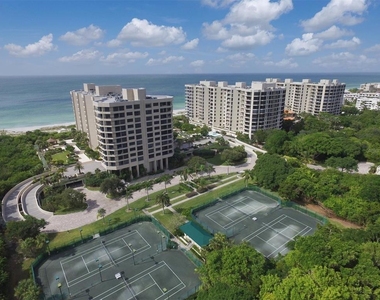 1211 Gulf Of Mexico Drive - Photo Thumbnail 1