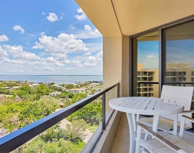 1211 Gulf Of Mexico Drive - Photo Thumbnail 30