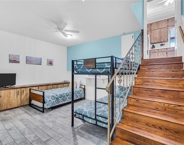 521 Pameto Road - Photo Thumbnail 16
