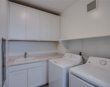 2555 Hampton Road - Photo Thumbnail 16
