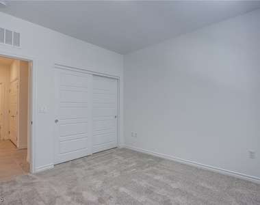 2555 Hampton Road - Photo Thumbnail 13