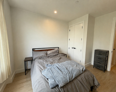1351 Brooklyn Avenue - Photo Thumbnail 10