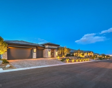 12544 Claymore Highland Avenue - Photo Thumbnail 10