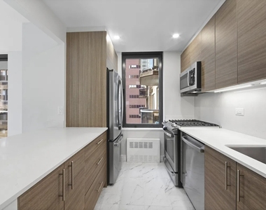 W 48th St and 8th ave - Photo Thumbnail 2