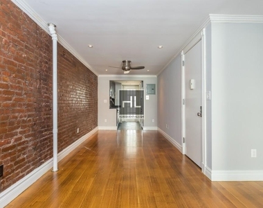 East 7th Street - Photo Thumbnail 9