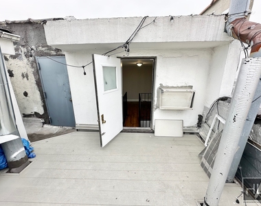 East 13 Street - Photo Thumbnail 15