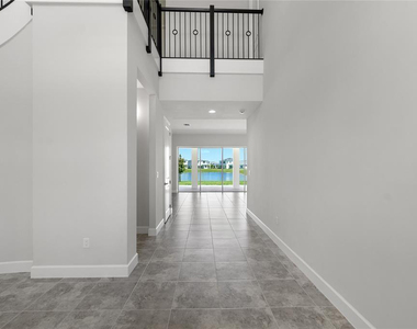 5418 Empire Drive - Photo Thumbnail 3