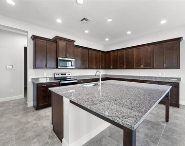 5418 Empire Drive - Photo Thumbnail 6