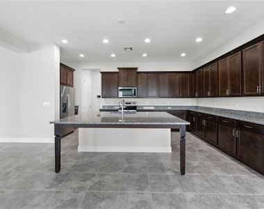 5418 Empire Drive - Photo Thumbnail 4