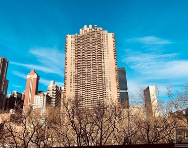 East 35 Street - Photo Thumbnail 2