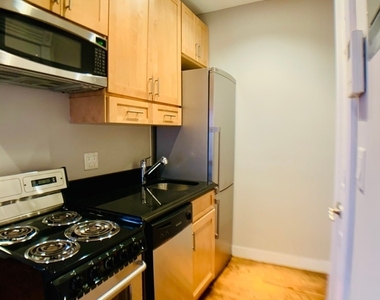 East 35 Street - Photo Thumbnail 11