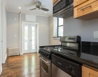 East 35 Street - Photo Thumbnail 10