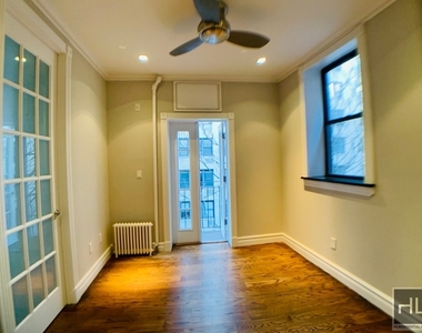 East 35 Street - Photo Thumbnail 1
