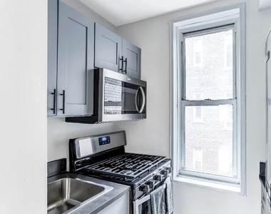 East 58th Street - Photo Thumbnail 1