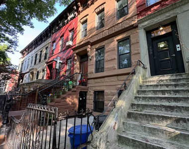 758 Putnam Avenue - Photo Thumbnail 10