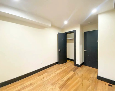 758 Putnam Avenue - Photo Thumbnail 5