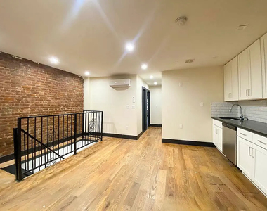 758 Putnam Avenue - Photo Thumbnail 2
