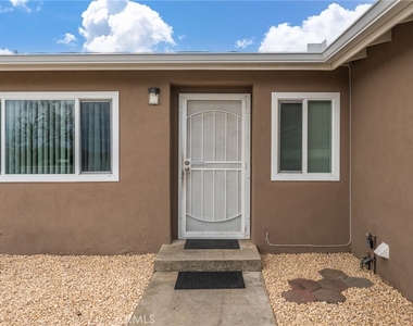 716 N Orange Street - Photo Thumbnail 1