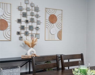 716 N Orange Street - Photo Thumbnail 7