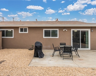 716 N Orange Street - Photo Thumbnail 24