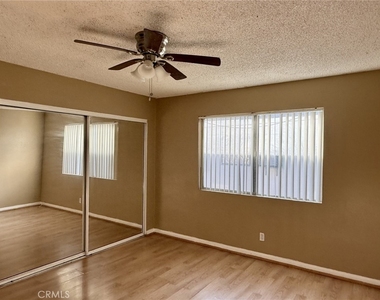4830 Canoga Street - Photo Thumbnail 4