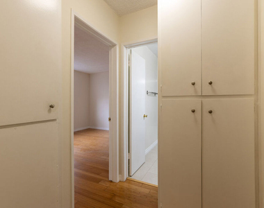 1033 6th Street - Photo Thumbnail 11