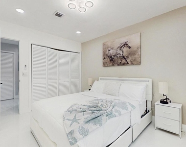 11647 Anhinga Drive - Photo Thumbnail 17