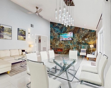 11647 Anhinga Drive - Photo Thumbnail 10