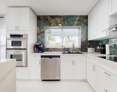 11647 Anhinga Drive - Photo Thumbnail 13