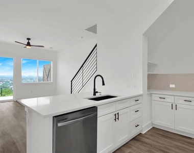21200 Portsmouth Cv - Photo Thumbnail 4