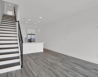 21200 Portsmouth Cv - Photo Thumbnail 24