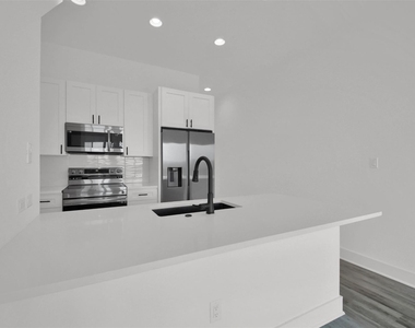 21200 Portsmouth Cv - Photo Thumbnail 7