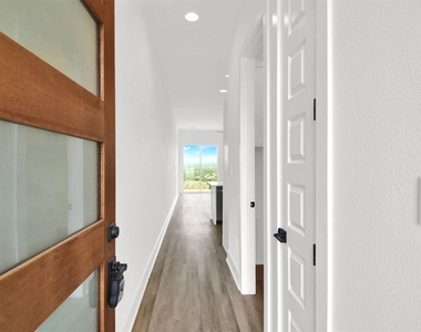 21200 Portsmouth Cv - Photo Thumbnail 8