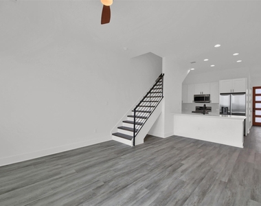 21200 Portsmouth Cv - Photo Thumbnail 12