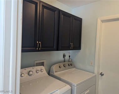 2535 Sw 28th Place - Photo Thumbnail 24