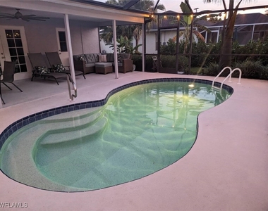2535 Sw 28th Place - Photo Thumbnail 20